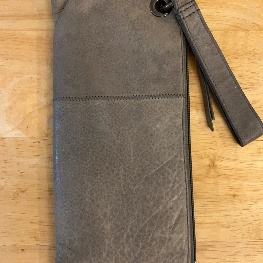 HOBO International Vida 100% Leather Wristlet Clutch.
